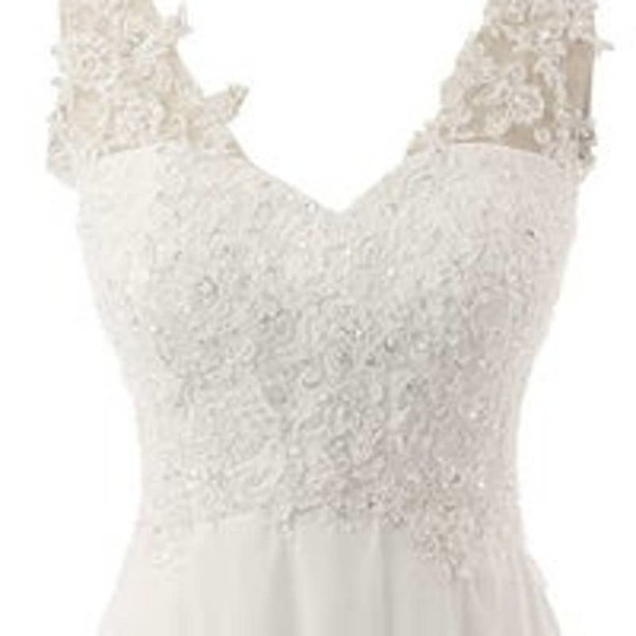 JAEDEN White Lace A-Line Wedding Gown - Size 4 - Picture 3 of 12